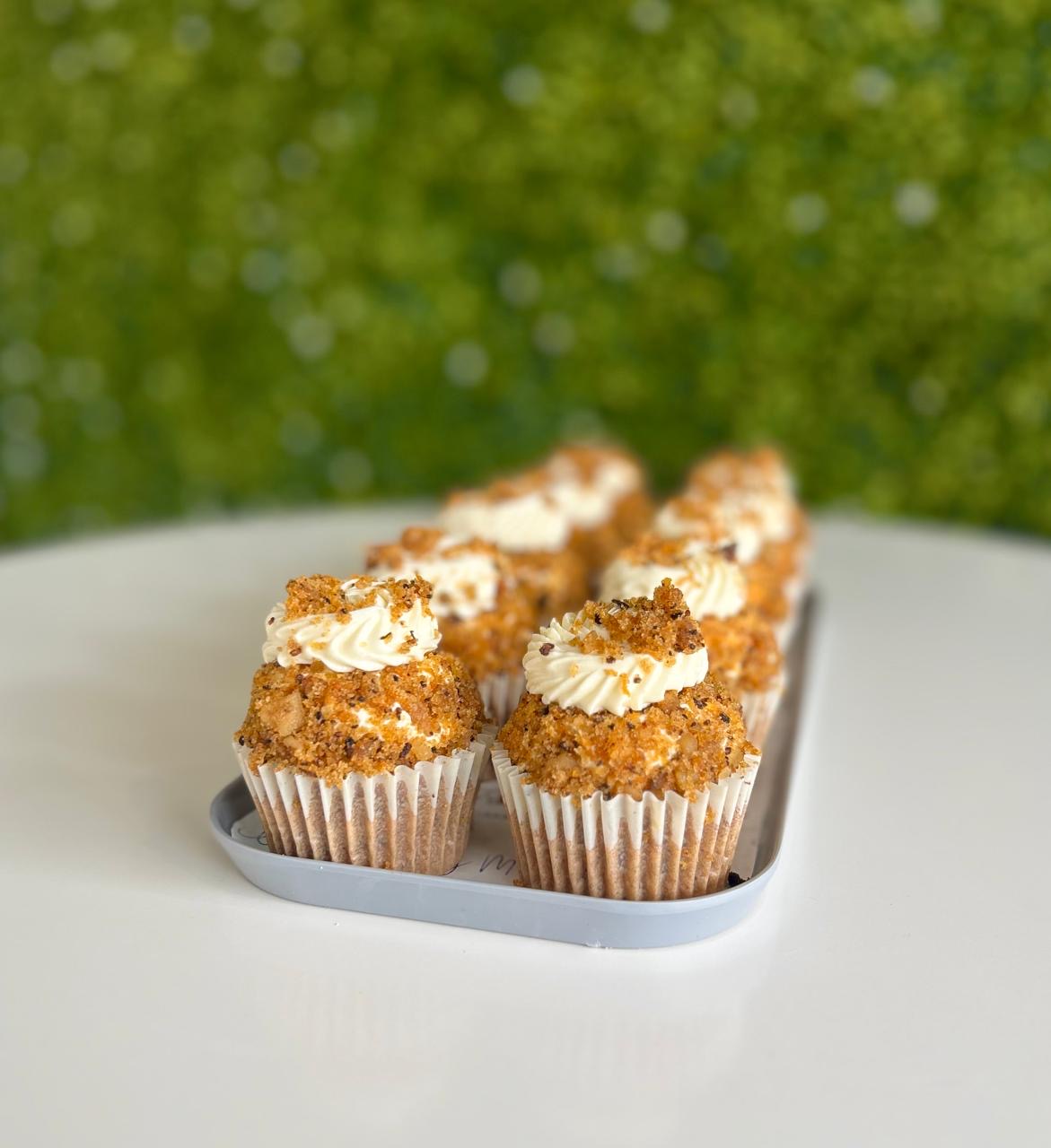 Carrot cheesecake cupcake